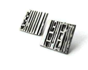 Sterling silver square earring, stud, lines, stripes, geometric, rustic, oxidized, modern, contemporary, made in quebec