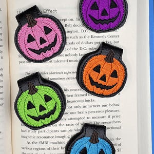 Embroidered Jack-O'-Lantern Magnetic Bookmark, Halloween Book Accessory