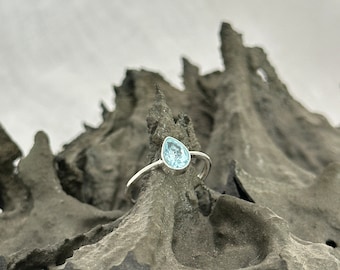 Teardrop Topaz Baha'i Ringstone symbol ring