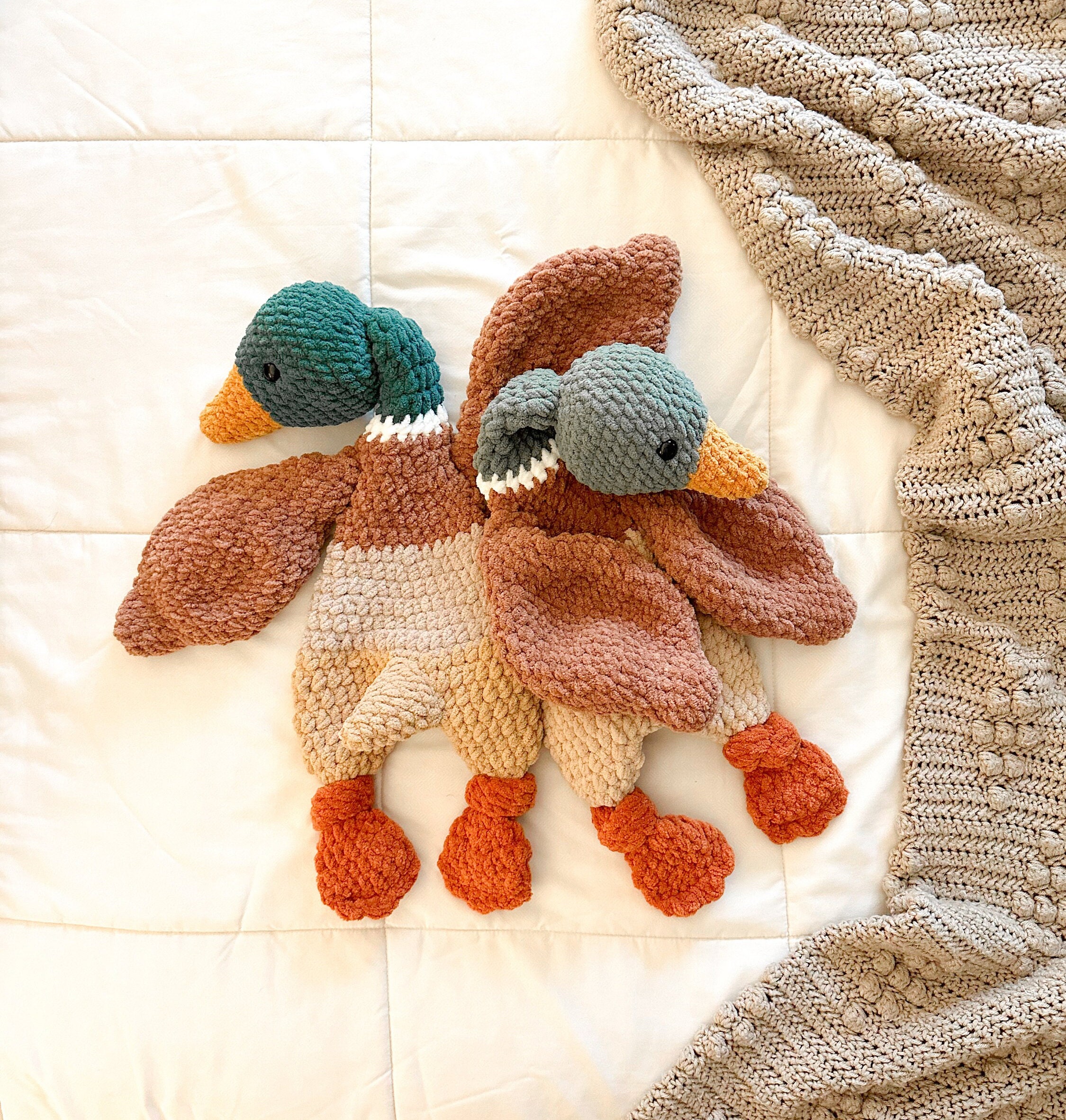 Birdie Knotted Lovey — PATTERN (2 sizes included)