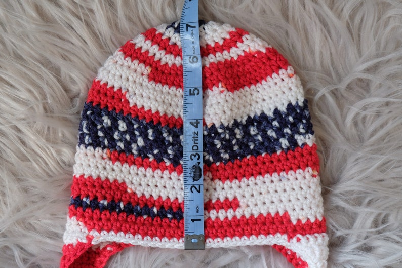 Chrildren/'s Classic Beanie with ear flaps and braids: red smaller size head white and blue