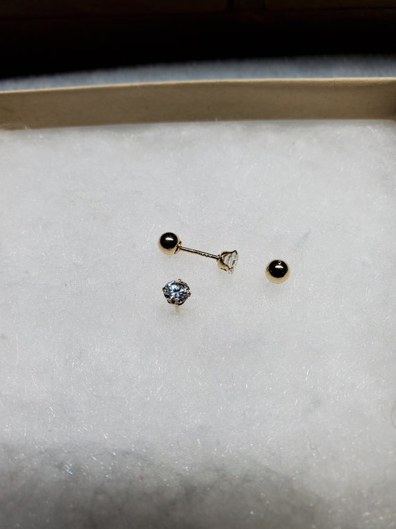 585/14k Gold Cubic Zirconia Earrings - image 5