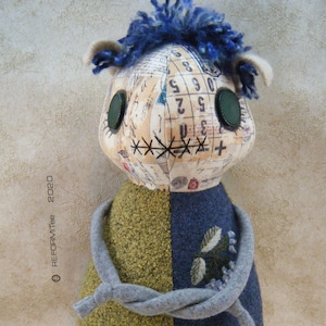 BLEAU - OOAK Creepy cute art doll