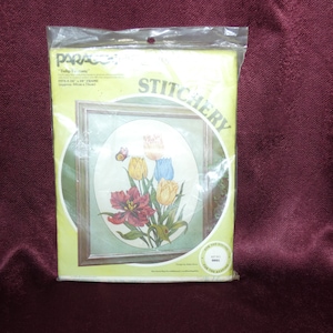 Vintage Paragon Needlecraft kit #0805 &quot;Tulip Fantasy&quot;