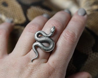 Silver snake ring, Ouroboros jewelry, large ring, Serpent jewelry, gothic snake ring, python snake