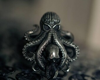 Sterling Silver Octopus Skull Ring, Gothic Kraken Ring, Dark Fantasy Jewelry, Sea Creature Ring, Gothic Statement Ring, Handmade Silver Ring