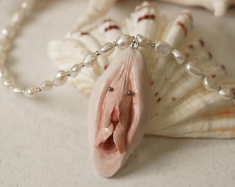 Yoni Pendant,Sacred Feminine Jewelry,Sterling Silver Amulet, Womb Symbol Necklace