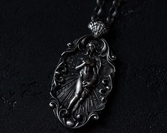 Venus Botticelli silver pendant. Sterling silver Aphrodite charm. Handmade baroque necklace. Goddess jewelry Christmas gift