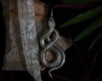 Handcrafted White Bronze Snake Pendant – Elegant Polished Amulet – Versatile Design for Men and Women