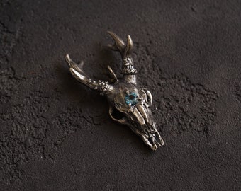 Roe deer skull gothic silver necklace with topaz gemstone