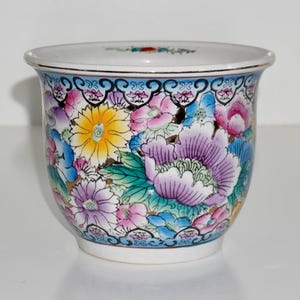Chinese Millefleurs (Thousand Flowers) Porcelain Cachepot Planter