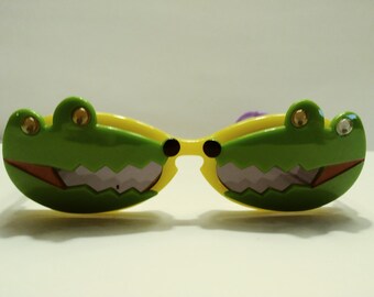 sunglasses alligator