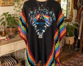 Pink Floyd gehaakt poncho band T-shirt handgemaakte rock top uniek upcycled T-shirt