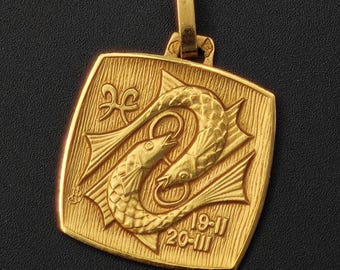 18K Gold Pisces Zodiac Charm Pendant | French Eagle Hallmark, Vintage Lucky Charm