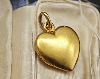 SOLD Antique 14k Gold Heart Locket, Late Victorian Petite Charm, Circa 1900