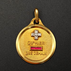 Pingente clássico francês vintage Augis 18K com detalhes em diamante e rubi sintético, presente para ela