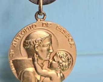 Medaglione di Sant'Antonio d'epoca in oro 19,2k: ciondolo cattolico portoghese