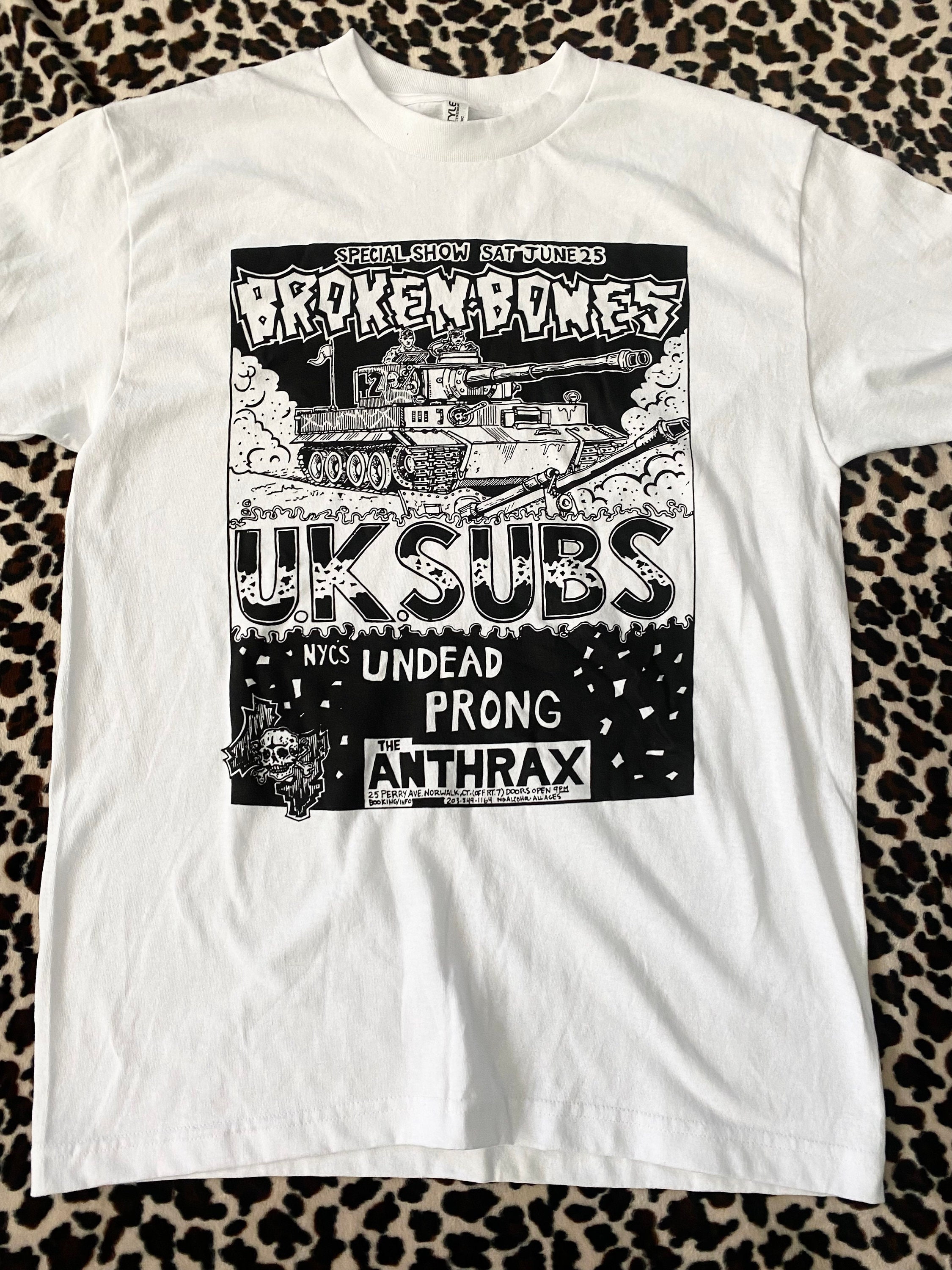 アンスラックスSUBHUMANS ビンテージ Tシャツ ホワイト アンスラックスSUBHUMANS ビンテージ Tシャツ ホワイト Anthrax