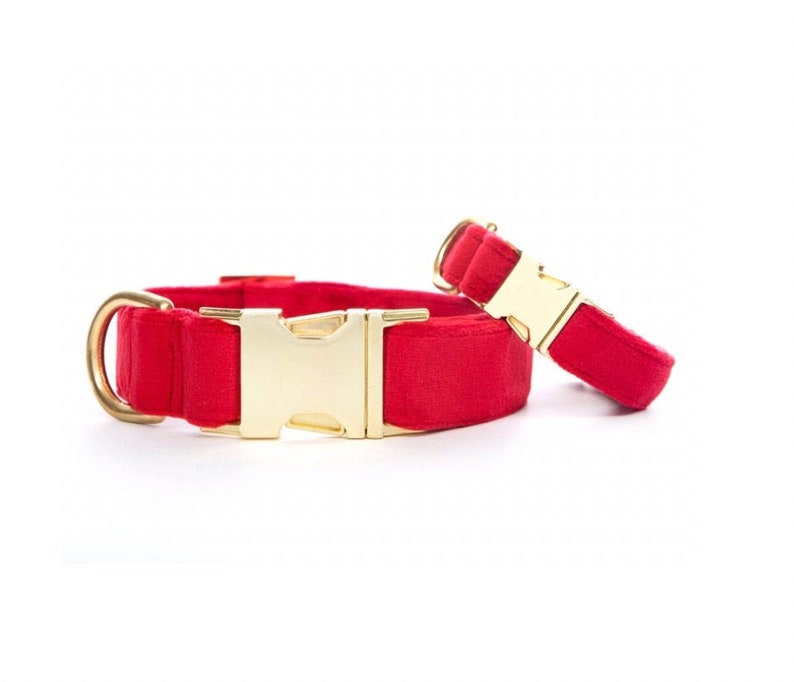 Cranberry Velvet Dog Collar // Red pet collar // Holiday dog image 0