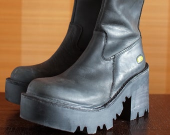 BUFFALO tread platform booties 90's Club Kid Grunge Gothic 90s boots vintage black boots chunky clubkid platform goth retro 40