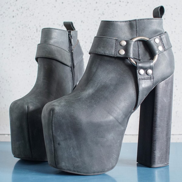 Discontinued JC 90s monsterhigh platform boots y2k true vintage leather Witch Wednesday 36