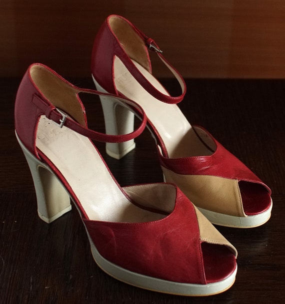 HUGO BOSS vintage platform peep toe sandals mary … - image 4