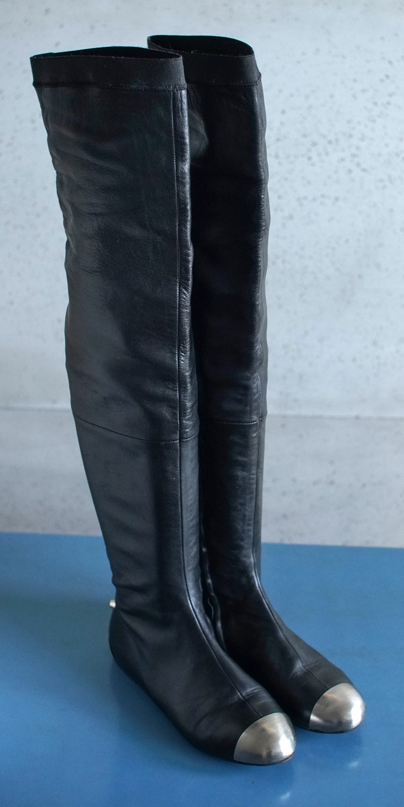 elegant flat boots