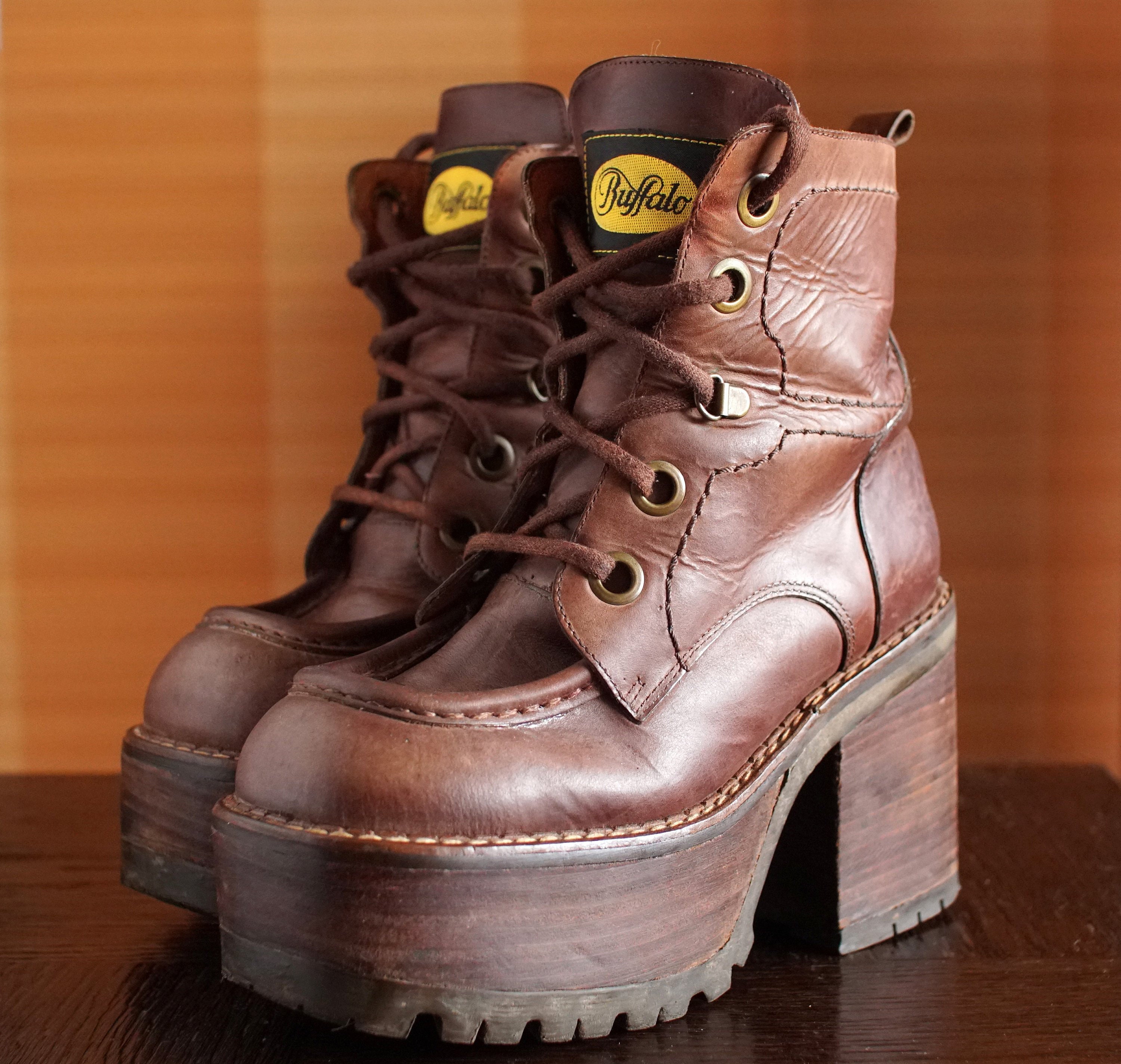 BUFFALO Platform Big Logo Y2k Brown Booties 90's Club Kid Grunge