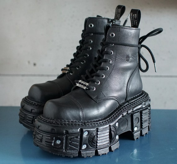 vintage New Rock platform razor black laced boots