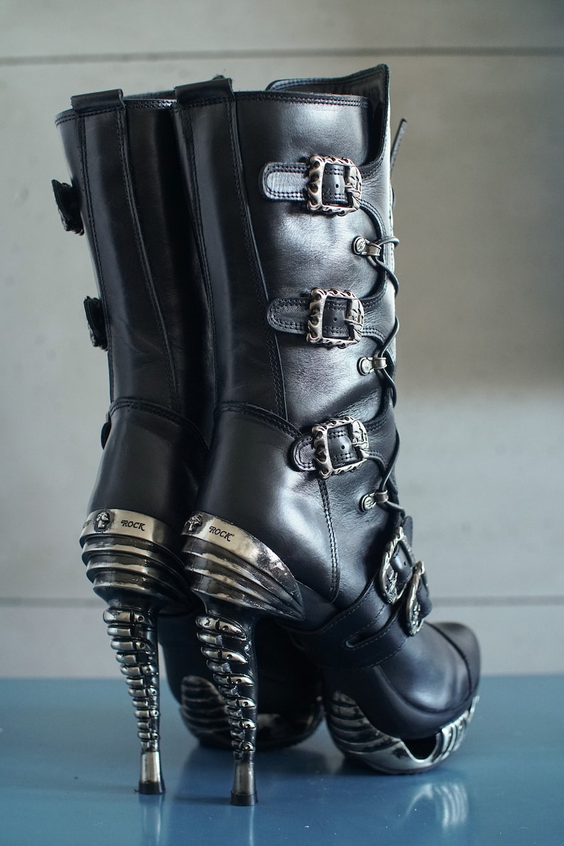 high buckle platform boots