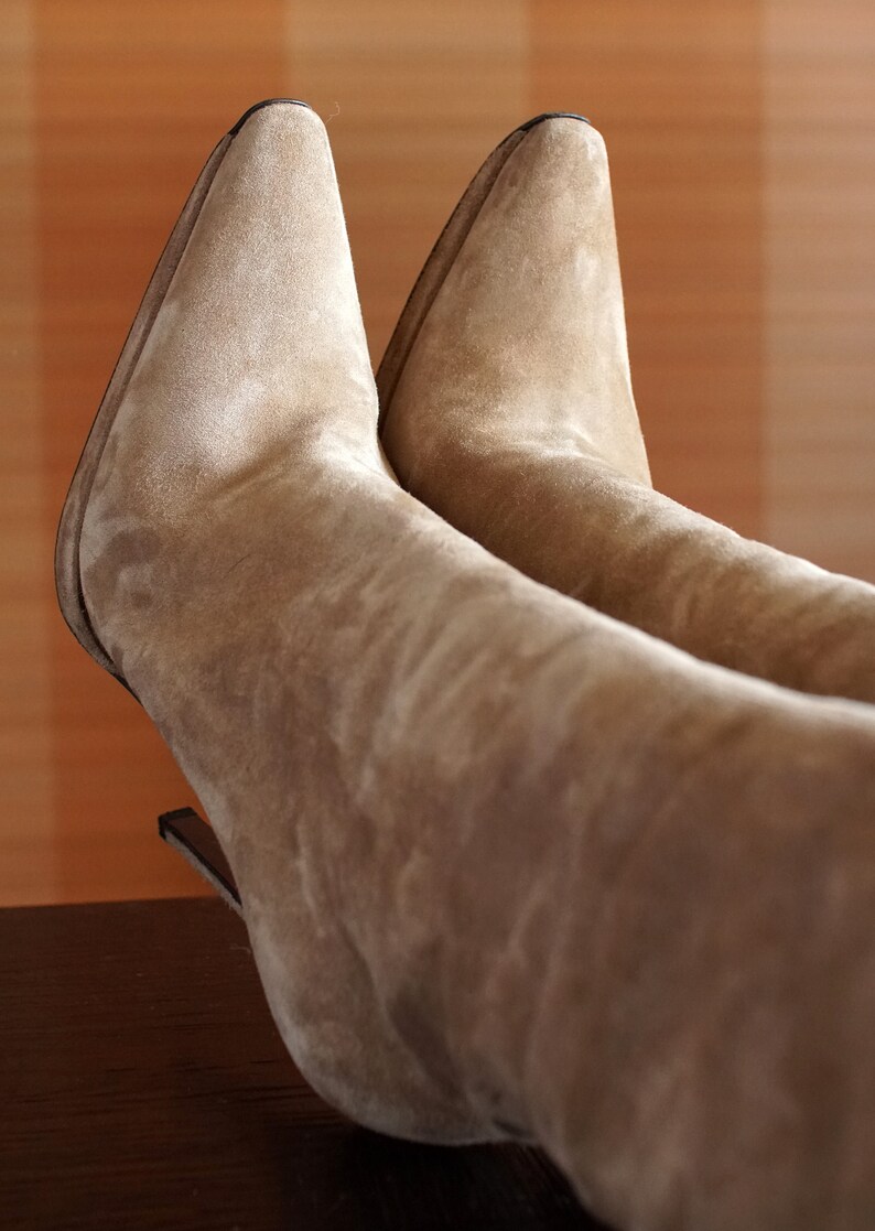 pointy platform boots