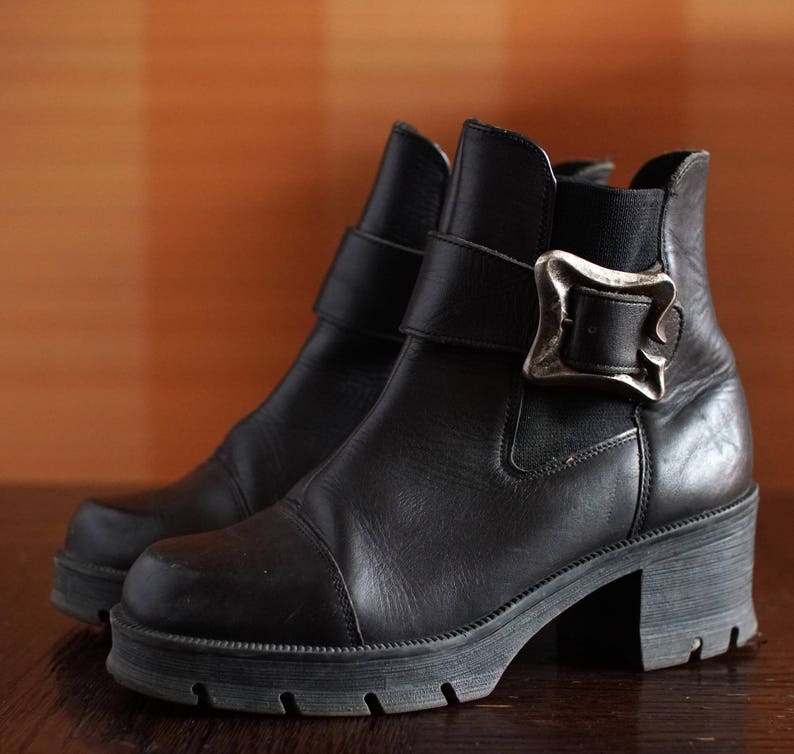 90s grunge boots