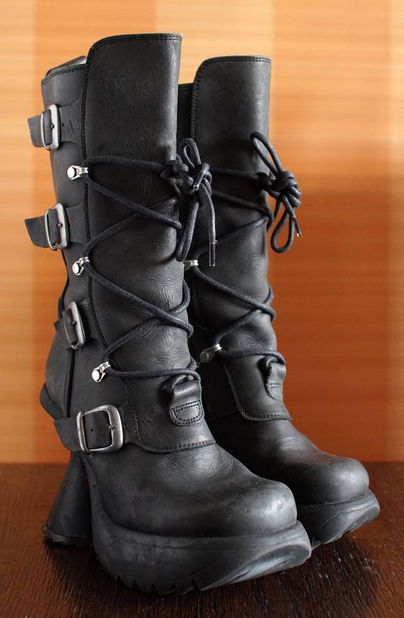 Grunge store heel boots