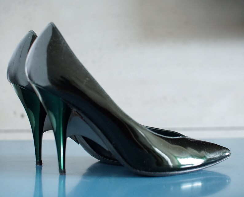Sebastian vintage designer high heel pumps