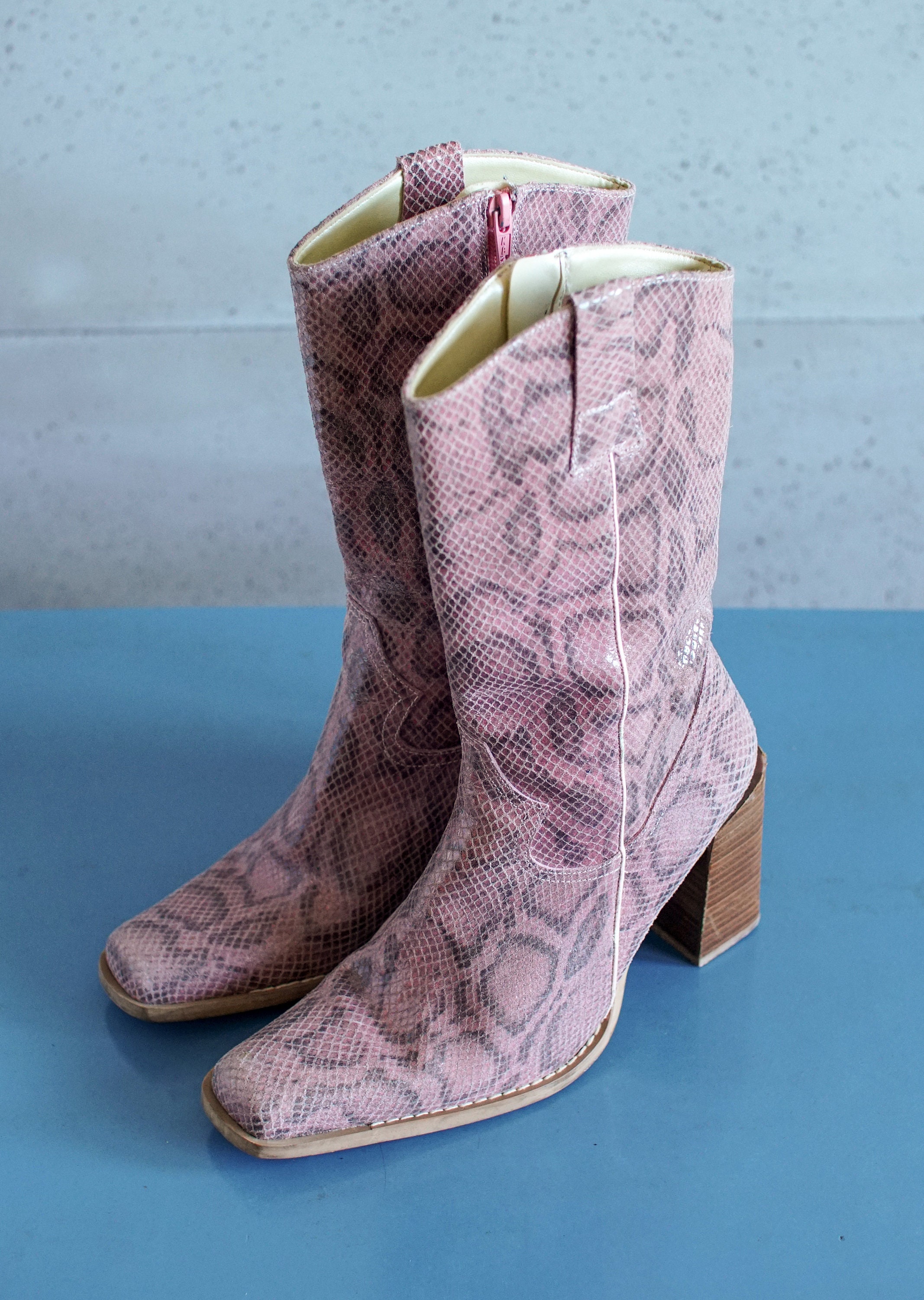 Pink snakeskin cowboy boots 2025