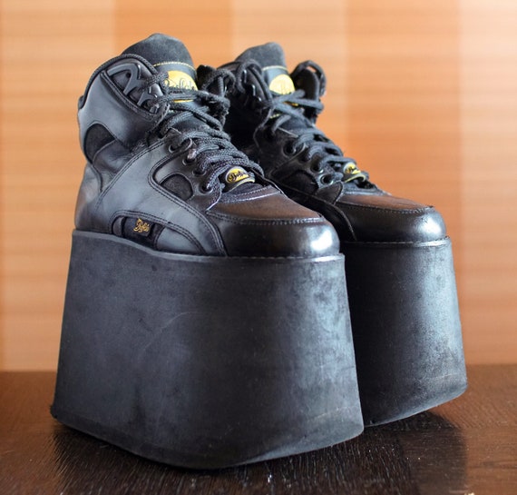 buffalo sneakers 90s