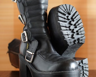 EUR38 US7.5 Unique BUFFALO Buckle Silver Zipper Platform Boots Y2k