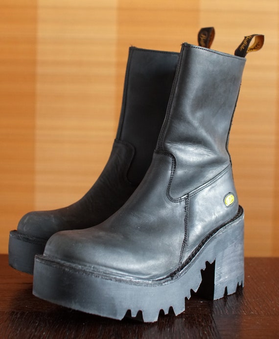 chunky black boots 90s