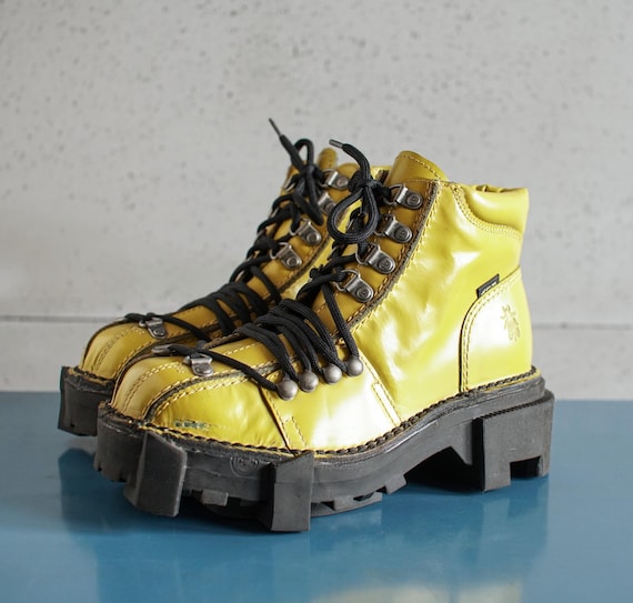 EUR37 US6.5 FLY London Unique Yellow/black Rave Techno Low