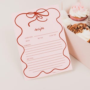 Coquette bruids receptenkaart bewerkbaar, Valentijn rode strik recept voor aanstaande bruid, handgetekende lint bruids spelletjes golf, digitale sjabloon 549