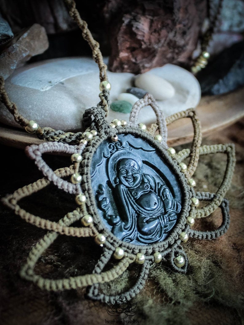 LAUGHING BUDDHA black green Jade macrame talisman