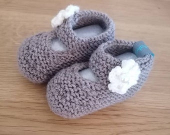 Taufschühchen,Babypuschen, Babyschuhe, Puschen, Strickschühchen, Wollpuschen, gestrickte Babyschuhe, Babyschuhe gestrickt,