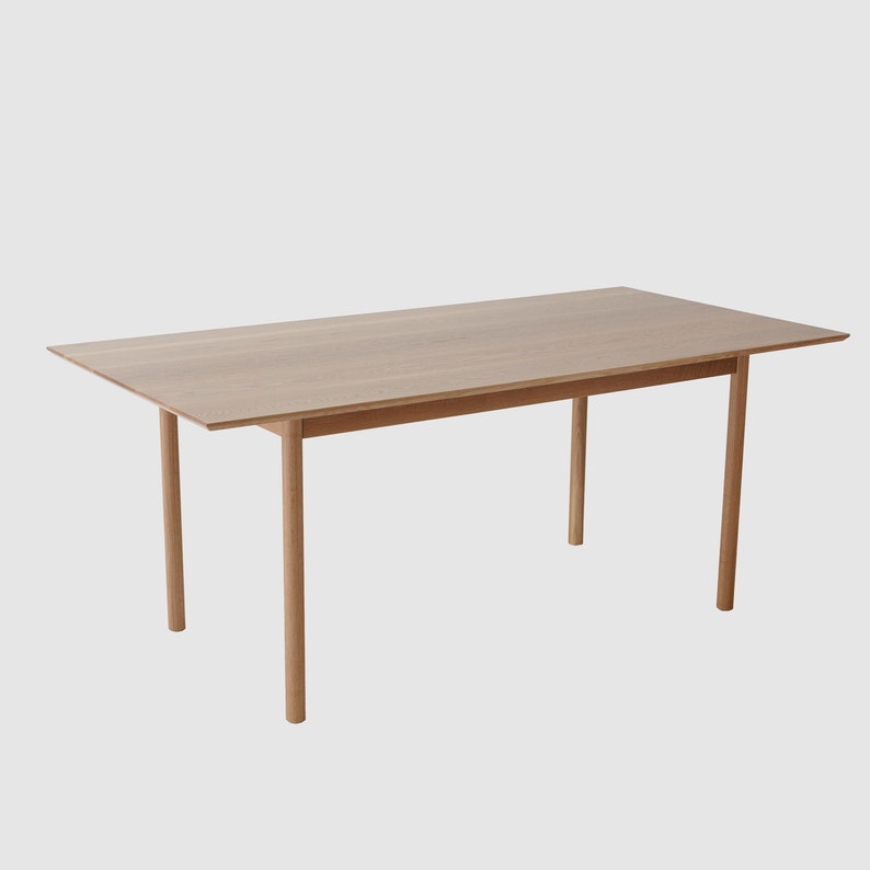 Table à manger en chêne massif moderne table en bois dur fabriquée à la main pieds arrondis Peter by bff image 3