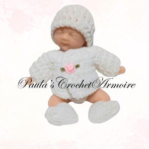 Outfits for a 7-inch silicone baby doll