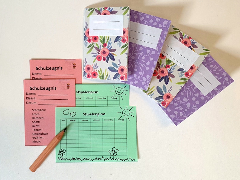 Schulmaterial für Puppen Flower Pastell, FÜLLUNG für Puppenranzen, Design zur Wahl 1