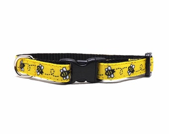 Cat Collar - 'The Honey Bee' / Yellow and Black Flying Bee Design / Breakaway Kitten + Cat Collar with Removable Bell