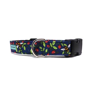 Garden Dog Collar, 'Bees and Berries', Navy Strawberry Bee Design, 3 Width Options