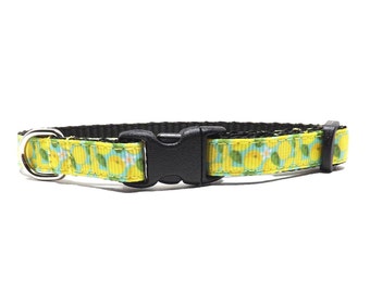 Cat Collar - 'Little Lemons' / Small Lemon and White Flower Design / Breakaway Kitten + Cat Collar with Removable Bell