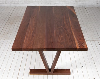 VICTRA Dining Table - Walnut