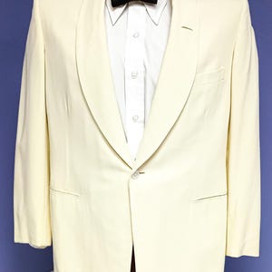 Przystojny Vintage 50's Hart Schaffner & Marx Męski Ivory Rayon Tuxedo/Dinner Jacket 42-44